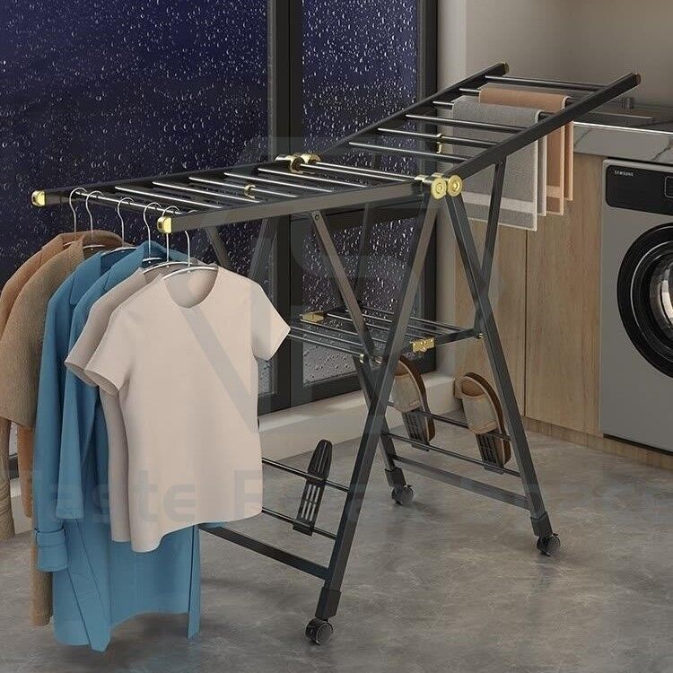Aluminium Winged Clothes Airer - Foldable Garment Drying Rack with Lockable Wheels